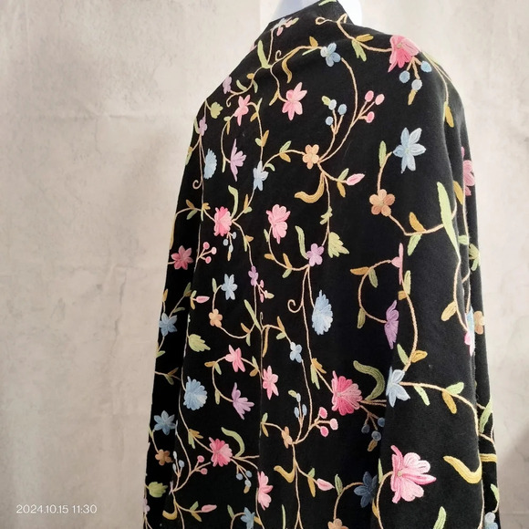Floral Embroidered Black Shawl Scarf Multifunctional Women's OS Fringe Unbranded - Picture 2 of 7